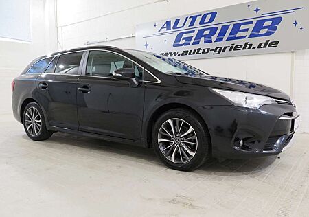 Toyota Avensis Team D