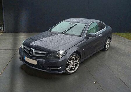 Mercedes-Benz C 250 CDI DPF Coupe (BlueEFFICIENCY) 7G-TRONIC