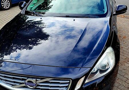 Volvo V60 D4 Geartronic Momentum