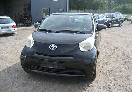 Toyota iQ
