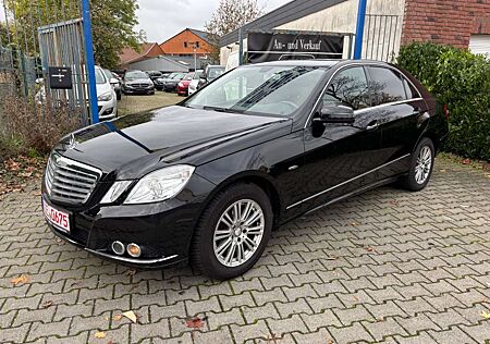 Mercedes-Benz E 200 CGI BlueEfficiency SHZ PDC S-DACH TEMP NAV