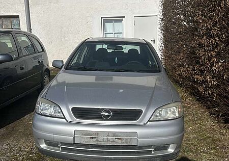 Opel Astra 1.6 Selection