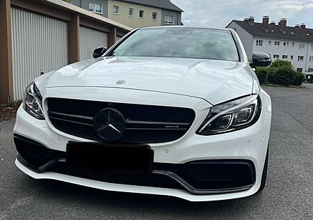 Mercedes-Benz C 63 AMG Speedshift 7G-MCT