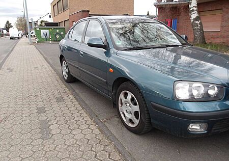 Hyundai ELANTRA Elantra 1.6i GLS TÜV BIS 04-2028