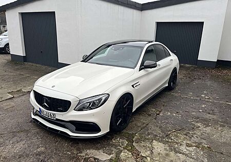Mercedes-Benz C 63 AMG S Speedshift 7G-MCT