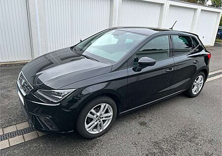 Seat Ibiza FR, 1.0 TGI, Mitternachtsschwarz