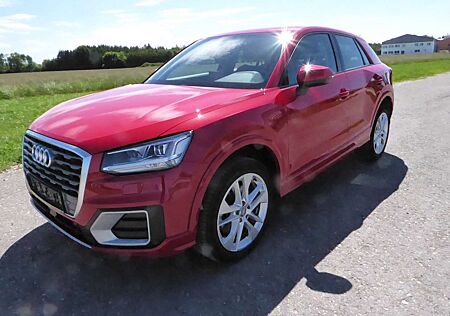 Audi Q2 sport,Klimaauto,MFL,Navi,Soundsystem,LED,R-Kamera