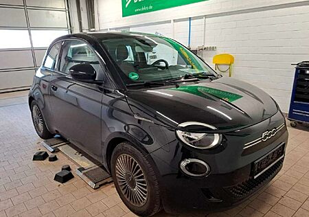 Fiat 500E Icon 118PS 42KWh Navi-Klimaautomatik