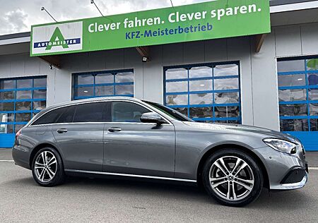 Mercedes-Benz E 220 d T Avantgarde LUFT LED AHK PANO KAMERA