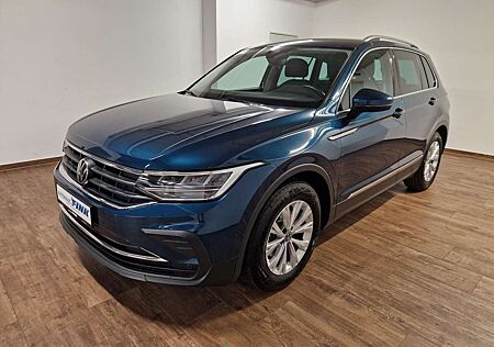 VW Tiguan Volkswagen 1.5 TSI DSG Navi LED SHZ ACC PDC RFK