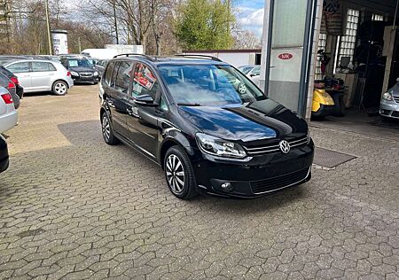 VW Touran Volkswagen 1.6 TDI Comfortline BMT Navigation-Klima