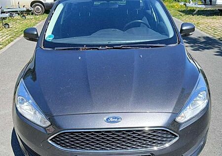 Ford Focus +Turnier+TDCi+Touchscreen+PDC