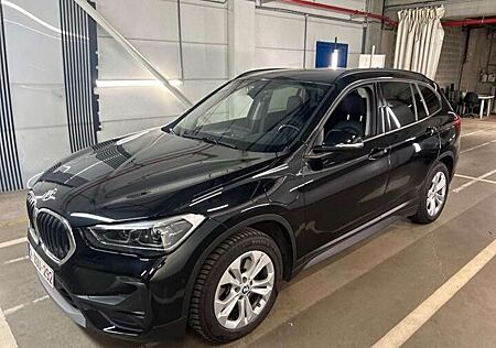 BMW X1 xDrive25e*LEDER*LED*Up Display*Netto-15200€
