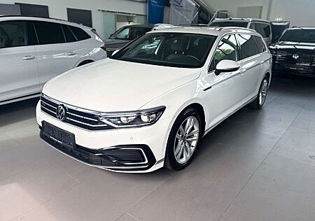VW Passat Variant Volkswagen Passat GTE Var. 1.4 TSI DSG AID/MATRIX/AHK/STHZ