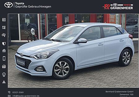 Hyundai i20 blue 1.2 Trend