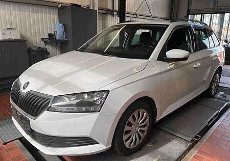 Skoda Fabia Combi Ambition1.0TSI Navi PDC Klimaaut.