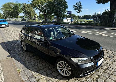 BMW 320i 320 Touring Aut.