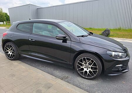 VW Scirocco Volkswagen 2.0 TDI Blue Motion Technologie Life