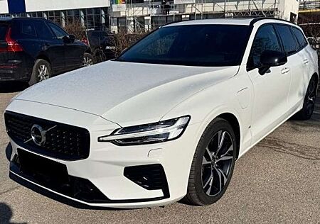 Volvo V60 T6 AWD Recharge GeartronicRDesign