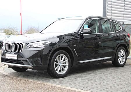 BMW X3 xDrive30e Navi LED Sportsitze AHK Kamera SH