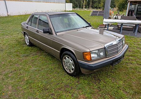 Mercedes-Benz 190 1.8 E / w201