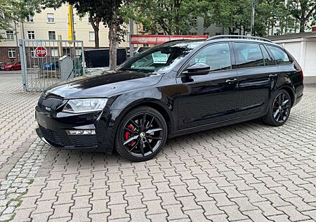 Skoda Octavia Combi RS DSG, NAVI, AHZV