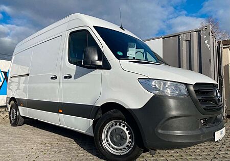 Mercedes-Benz Sprinter 211 CDI Worker FWD L2H2/1.Hd./40TKm*AHK