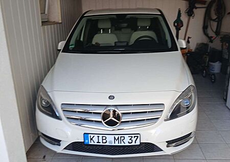 Mercedes-Benz B 200 7G-DCT