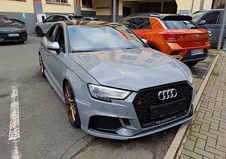 Audi RS3 Lim. 2.5 TFSI quattro*PANO*KAMERA*RS-PAKET*B