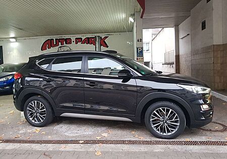 Hyundai Tucson /Pano.Glas/Navi/Garantie/Euro6