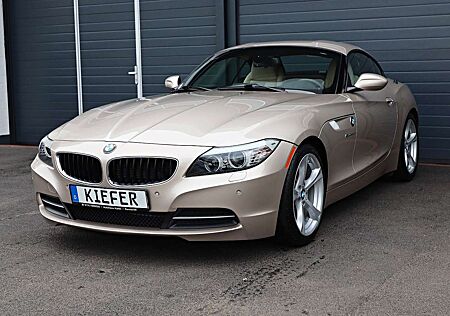 BMW Z4 sDrive30i/SHZ/PDC/BTH/NAVI/LED/R18