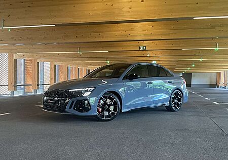 Audi RS3 Limo,B&O,Matrix,360*,Sp-AGA,HUD,Navi,5J-Gar.,ACC
