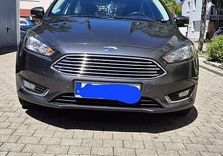 Ford Focus Turnier 1.5 TDCi DPF Start-Stopp-System Titanium