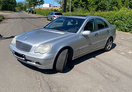 Mercedes-Benz C 180 Kompressor (203.046)