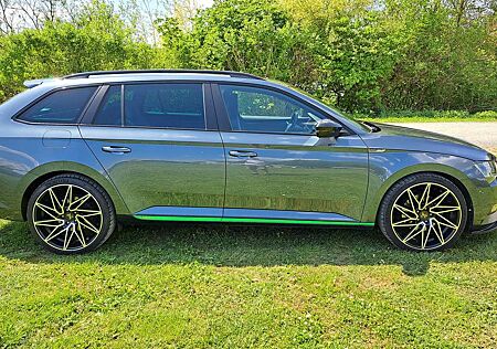 Skoda Superb Sportline/4x4/Kamera/8x Alu/Panorama/Business