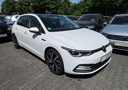 VW Golf Volkswagen Style 1.5 TSI PANO NAVI STANDH IQ LIGHT KAMERA ACC