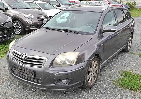 Toyota Avensis 2.2 D-CAT TRAVEL NAVI AHK KLIMA TEMP BC PDC 6GANG