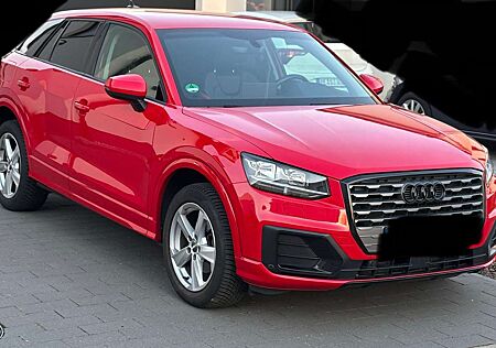Audi Q2 30 TDI S tronic Black design Vollleder