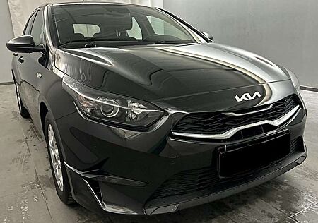 Kia Cee'd Ceed / 1.0 T-GDI Vision NAVI+KLIMATR.+SPUR.-H+DAB+SHZ