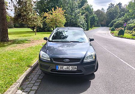 Ford Focus Turnier 1.6 16V Style