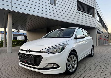 Hyundai i20 KLIMA ELEKTRISCHE FENSTER