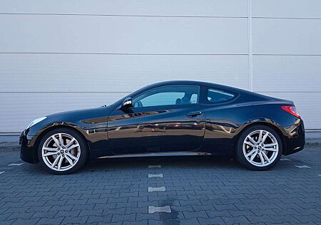 Hyundai Genesis Coupe 2.0 T
