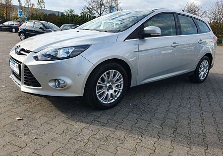 Ford Focus Titanium 1Hand GARANTIE KLIMAAUTOMATIK PDC