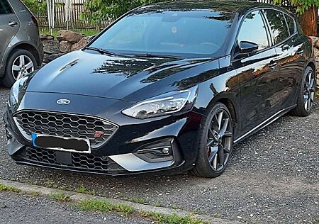 Ford Focus ST tdci 190 ps styling Performance B&O