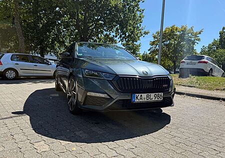 Skoda Octavia Combi 2.0 TSI DSG RS