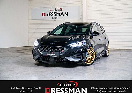 Ford Focus ST 2.3EcoBoost PANO ACC AHK KAMERA GEWINDE