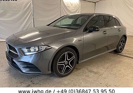 Mercedes-Benz A 250 e 2x AMG Line Widescreen Distr+ Kamera 18"