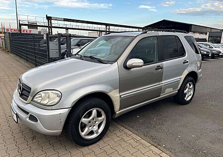 Mercedes-Benz ML 270 CDI Leder/ Navi/ AHK/ Sitzheizung/ Klima