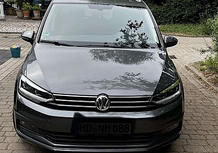 VW Touran Volkswagen Highline BMT/Start-Stopp