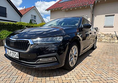 Skoda Octavia Combi Style-Headup-AHK-Travelassist-ACC-Memory-